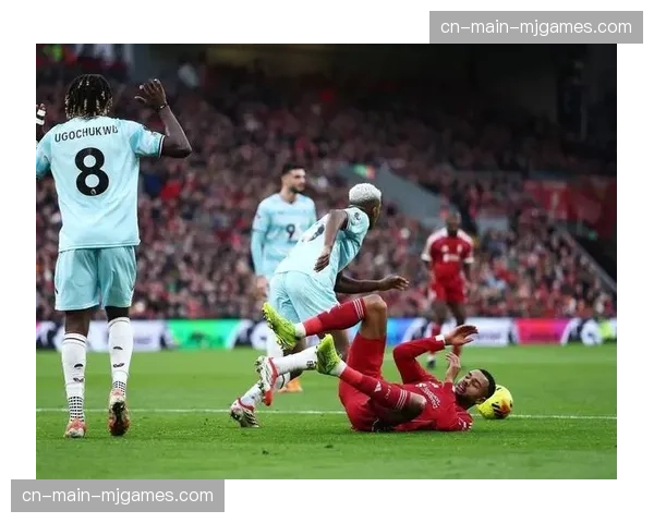 意大利足协纪律委员会就“假摔误导裁判以赢得定位球”现象召开听证会,涉及防守数据真实性 意大利足协纪律委员会就“假摔误导裁判以赢得定位球”现象召开听证会,涉及防守数据真实性